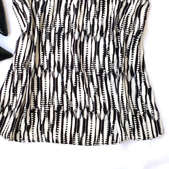 Express Print Top - Picture 3 of 4